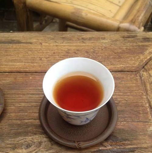 杨贵妃爱喝的荔枝红茶是什么茶_荔枝乌龙茶怎么泡