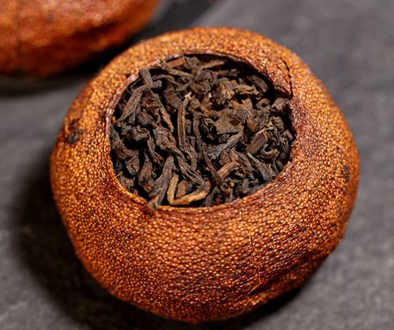 邦崴是唯一古老的过渡型大茶树生长环境及品质特点介绍