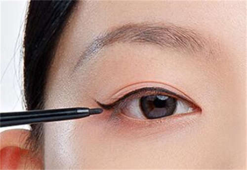 桂林市切双眼皮全部做下来需要多少钱内部公示(桂林市切双眼皮均价:11800)